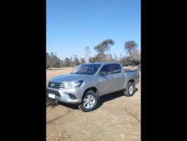 Camiones Pick-ups Sin datos  TOYOTA HILUX SR 4x2 Modelo 2017