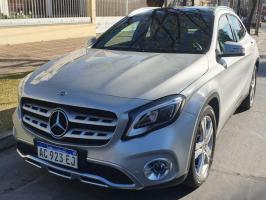 Automoviles Sin datos  MERCEDES BENZ GLA 200 URBAN 2018